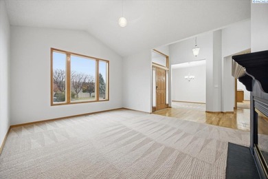 MLS# 288805 Beautiful Custom Home located in Kennewick. Nestled on Canyon Lakes Golf Course in Washington - for sale on GolfHomes.com, golf home, golf lot