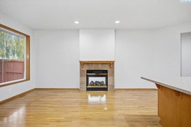 MLS# 288805 Beautiful Custom Home located in Kennewick. Nestled on Canyon Lakes Golf Course in Washington - for sale on GolfHomes.com, golf home, golf lot