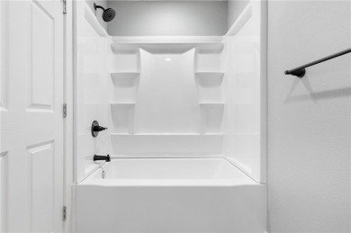 So much space!! Check out this home in Diamond City. Just on Diamond Hills Country Club in Arkansas - for sale on GolfHomes.com, golf home, golf lot