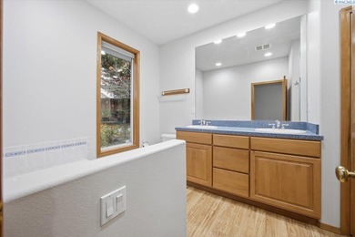 MLS# 288805 Beautiful Custom Home located in Kennewick. Nestled on Canyon Lakes Golf Course in Washington - for sale on GolfHomes.com, golf home, golf lot