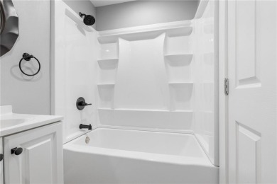 So much space!! Check out this home in Diamond City. Just on Diamond Hills Country Club in Arkansas - for sale on GolfHomes.com, golf home, golf lot