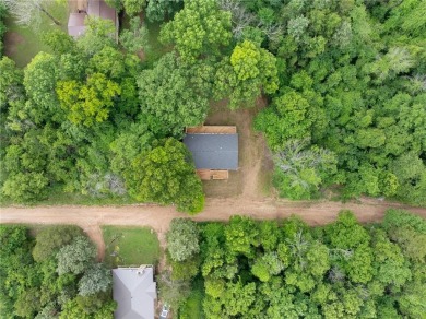 So much space!! Check out this home in Diamond City. Just on Diamond Hills Country Club in Arkansas - for sale on GolfHomes.com, golf home, golf lot