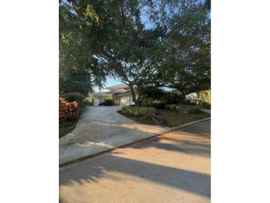 Real Estate Auction! Sat June 7 at 11am. Beautiful waterfront on Mariner Sands Country Club in Florida - for sale on GolfHomes.com, golf home, golf lot