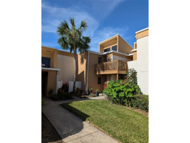 Experience the charm of cozy Mount Dora! This condo is offering on Mount Dora Golf Club in Florida - for sale on GolfHomes.com, golf home, golf lot