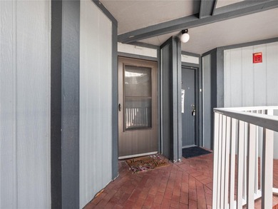 Located in the desirable Southpointe Condos inside of the gated on Ventura Country Club in Florida - for sale on GolfHomes.com, golf home, golf lot