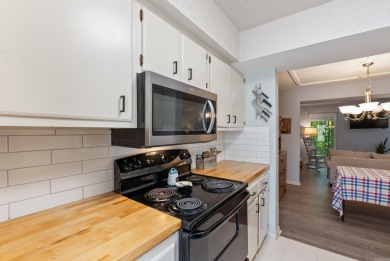 Welcome to this cozy 3 bed, 2 bath, newly updated townhomes in on DeSoto Golf Course in Arkansas - for sale on GolfHomes.com, golf home, golf lot