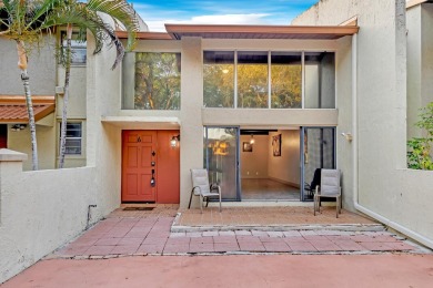 Spacious and updated villa-style condo, 2-story 2-bedroom 2-bath on Jacaranda Golf Club in Florida - for sale on GolfHomes.com, golf home, golf lot