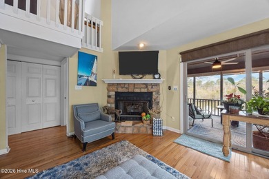 BEAUTIFUL AND SERENE SETTING! WEST WIND TOWNHOME ON LAKE IN on Harbour Point Golf Club in North Carolina - for sale on GolfHomes.com, golf home, golf lot