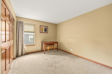 Welcome to this stunning 4 bedroom, 2.5 bath home in desirable on Foxford Hills Golf Club in Illinois - for sale on GolfHomes.com, golf home, golf lot