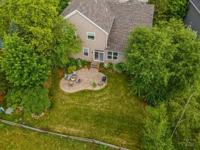 Welcome to this stunning 4 bedroom, 2.5 bath home in desirable on Foxford Hills Golf Club in Illinois - for sale on GolfHomes.com, golf home, golf lot