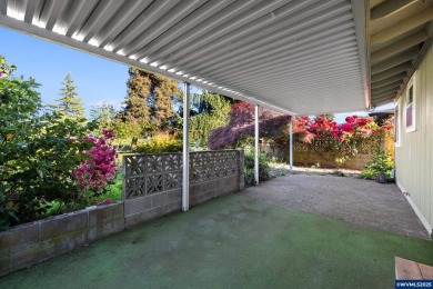 Enjoy golf course living on the 17th fairway in the heart of on  in Oregon - for sale on GolfHomes.com, golf home, golf lot