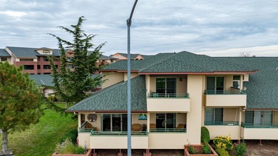 MLS# 288811 Experience elevated living in this remarkable on Columbia Point Golf Course in Washington - for sale on GolfHomes.com, golf home, golf lot