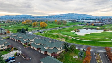 MLS# 288811 Experience elevated living in this remarkable on Columbia Point Golf Course in Washington - for sale on GolfHomes.com, golf home, golf lot