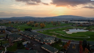 MLS# 288811 Experience elevated living in this remarkable on Columbia Point Golf Course in Washington - for sale on GolfHomes.com, golf home, golf lot