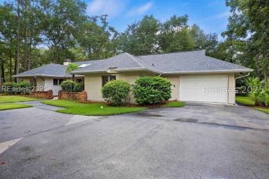 Discover this beautifully maintained 3-bedroom, 3-bath home at on Oyster Reef Golf Course in South Carolina - for sale on GolfHomes.com, golf home, golf lot