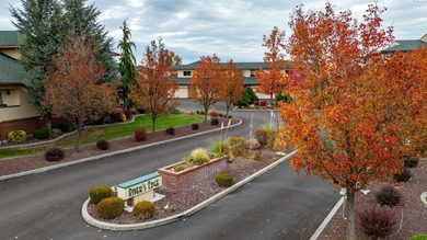 MLS# 288811 Experience elevated living in this remarkable on Columbia Point Golf Course in Washington - for sale on GolfHomes.com, golf home, golf lot