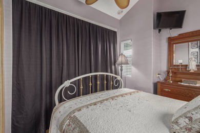 This adorable cozy 1997 fully furnished 1 bedroom 1 bath with on Viewpoint Golf Resort in Arizona - for sale on GolfHomes.com, golf home, golf lot