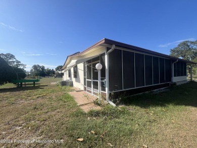 Great curb appeal. This 2 bedroom 2 bath has room to spread out on High Point Golf Club, Inc. in Florida - for sale on GolfHomes.com, golf home, golf lot