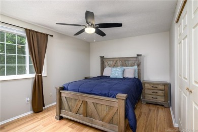 LOCATION - FANTASTIC 3 bed, 2 bath Bi-Level with  1600 sq ft on Jeffersonville Elks Golf Club in Indiana - for sale on GolfHomes.com, golf home, golf lot