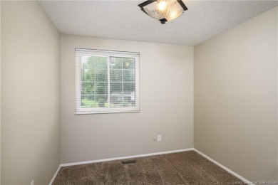LOCATION - FANTASTIC 3 bed, 2 bath Bi-Level with  1600 sq ft on Jeffersonville Elks Golf Club in Indiana - for sale on GolfHomes.com, golf home, golf lot