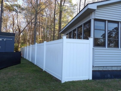 Great home. 3 bedrooms/2 bathrooms.  All new flooring and fresh on Arrowhead Country Club in South Carolina - for sale on GolfHomes.com, golf home, golf lot