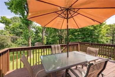 LOCATION - FANTASTIC 3 bed, 2 bath Bi-Level with  1600 sq ft on Jeffersonville Elks Golf Club in Indiana - for sale on GolfHomes.com, golf home, golf lot