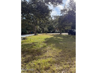 This brick home offers a fantastic opportunity for buyers on Ocean Point Golf Links in South Carolina - for sale on GolfHomes.com, golf home, golf lot