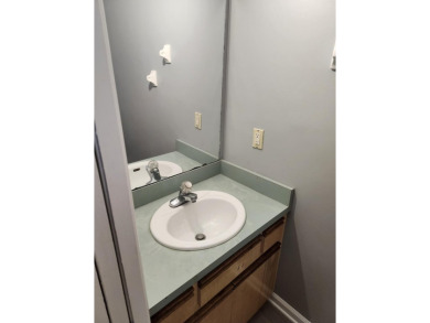Wonderful townhouse setting close to Hilaman Golf course. Great on Hilaman Park Golf Course in Florida - for sale on GolfHomes.com, golf home, golf lot