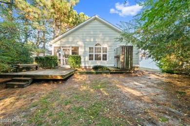 3 bed, 2 full bath home in Harbor Village subdivision! Lots of on South Harbour Golf Links in North Carolina - for sale on GolfHomes.com, golf home, golf lot