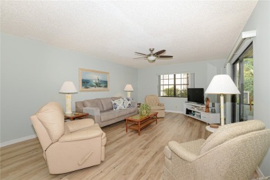 Desirable Jamestown Heritage Ridge, this well-maintained 2BR/2BA on Heritage Ridge Golf Club in Florida - for sale on GolfHomes.com, golf home, golf lot