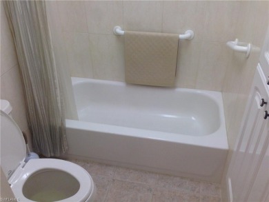 Welcome to this bright and spacious 2-bedroom, 2-bathroom on Inverrary Country Club in Florida - for sale on GolfHomes.com, golf home, golf lot