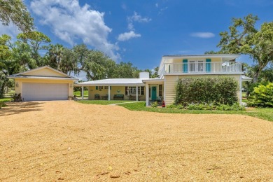 PHENOMENAL Country Club Pointe property with exceptional golf on Vero Beach Country Club in Florida - for sale on GolfHomes.com, golf home, golf lot