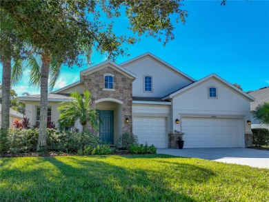 PICTURE-PERFECT MOVE-IN READY HOME - located on a premium golf on Lake Jovita Golf and Country Club in Florida - for sale on GolfHomes.com, golf home, golf lot