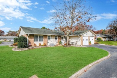 Welcome to this inviting 2-bedroom, 2-bathroom condo, which on Leisure Village Golf Course in New York - for sale on GolfHomes.com, golf home, golf lot