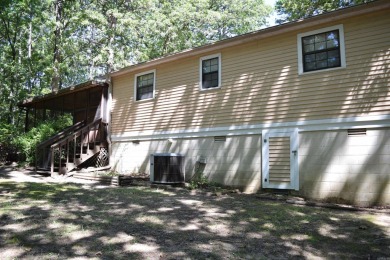 Quaint and quite home on a beautiful street in Fairfield Bay! on Mountain Ranch Golf Club in Arkansas - for sale on GolfHomes.com, golf home, golf lot