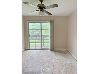 End unit Townhouse with partial lake and Hilaman Golf Course on Hilaman Park Golf Course in Florida - for sale on GolfHomes.com, golf home, golf lot