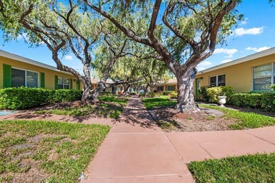 Welcome to this beautifully updated 1-bedroom, 1.5-bath condo in on Kings Point Executive Golf Course in Florida - for sale on GolfHomes.com, golf home, golf lot