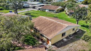 Welcome to this beautifully updated 1-bedroom, 1.5-bath condo in on Kings Point Executive Golf Course in Florida - for sale on GolfHomes.com, golf home, golf lot