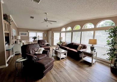 Updated 2/bd2/ba home offers an ideal blend of elegance & on Del Tura Golf and Country Club in Florida - for sale on GolfHomes.com, golf home, golf lot