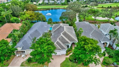 FULL GOLF MEMBERSHIP * Updated Lakefront Pool Home. 3 bedrooms & on Addison Reserve in Florida - for sale on GolfHomes.com, golf home, golf lot