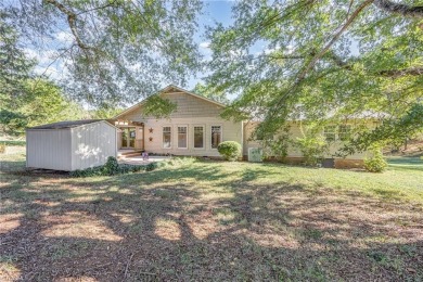 Elegant traditional one level home in Sapona Country Club! So on Sapona Country Club, Inc. in North Carolina - for sale on GolfHomes.com, golf home, golf lot