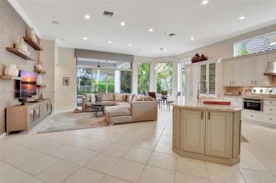 FULL GOLF MEMBERSHIP * Updated Lakefront Pool Home. 3 bedrooms & on Addison Reserve in Florida - for sale on GolfHomes.com, golf home, golf lot