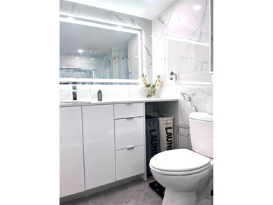 AVENTURA VILLA DORADA 3 BEDS 2.5 BATHS Corner & Spacious on Turnberry Isle Resort and Club in Florida - for sale on GolfHomes.com, golf home, golf lot