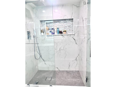 AVENTURA VILLA DORADA 3 BEDS 2.5 BATHS Corner & Spacious on Turnberry Isle Resort and Club in Florida - for sale on GolfHomes.com, golf home, golf lot