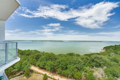 If you dream of living in a home with breathtaking views, it can on Grapevine Golf Course in Texas - for sale on GolfHomes.com, golf home, golf lot