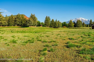 Build Your Dream Home in Prestigious Aspen Glen

Seize the rare on Aspen Glen Club in Colorado - for sale on GolfHomes.com, golf home, golf lot