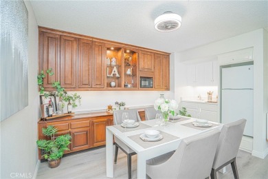 Welcome to this spacious 2 bedroom, 2 bathroom residence at The on Leisure Village Par 3 Golf Course in California - for sale on GolfHomes.com, golf home, golf lot
