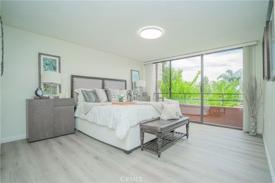 Welcome to this spacious 2 bedroom, 2 bathroom residence at The on Leisure Village Par 3 Golf Course in California - for sale on GolfHomes.com, golf home, golf lot