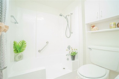 Welcome to this spacious 2 bedroom, 2 bathroom residence at The on Leisure Village Par 3 Golf Course in California - for sale on GolfHomes.com, golf home, golf lot