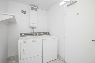 Welcome to this spacious 2 bedroom, 2 bathroom residence at The on Leisure Village Par 3 Golf Course in California - for sale on GolfHomes.com, golf home, golf lot